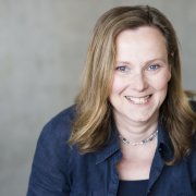 Ela Leusmann | Ansprechpartnerin Organisation & Kommunikation| Akkurat financial service GmbH