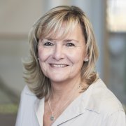 Almut Hüls | Ansprechpartnerin Organisation & Kommunikation| Akkurat financial service GmbH